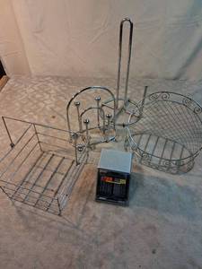 lot 58 image: Metal Wire Basket Organizer Set 4 Piece Chrome Scrollwork