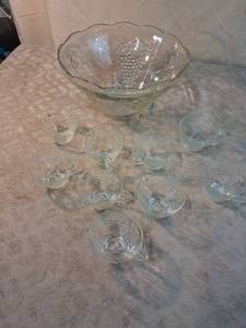lot 60 image: Glass Punch Bowl Set with Grape Vine Motif and 9 Cups