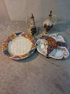 lot 89 image: Limoges Porcelain Grape Tableware Set 4 Pieces