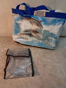 lot 95 image: Bahamas Tote Bag with Dolphin Print and Small Insulated Bag Lot