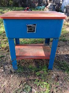 lot 107 image: Chicago Electric 20 Gallons Parts Washer