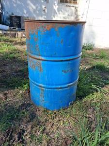 lot 108 image: 55-gallon Steel Drum Blue 38 inches Height