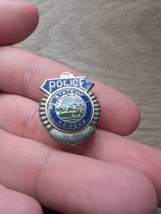 lot 564 image: Police State of Kansas Lapel Pin Badge