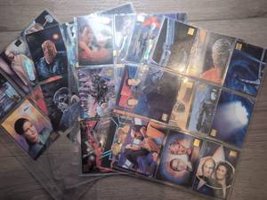 lot 850 image: Star Trek Trading Cards - 40 ct SkyBox Master Series Trading Card Lot 1