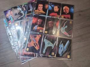 lot 851 image: Star Trek Trading Cards - 36 ct SkyBox Star Trek Master Series Trading Card Lot 2