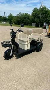lot 87043 image: 2-Passenger Electric 3-Wheel Mini Golf Cart with 3-Speed Drive (MGC40-BLACK) - Retail $0