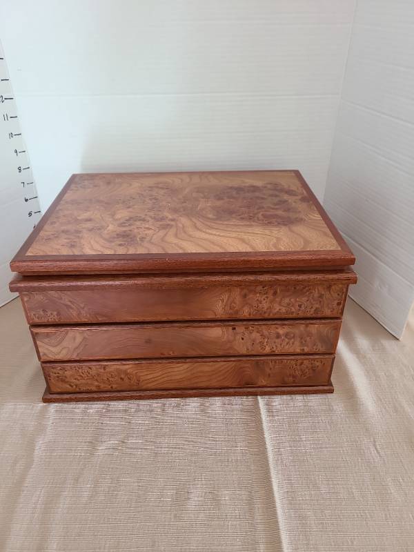 lot 1024 image: Agresti burled wood jewelry box with 3 drawers and a hinged lid, 8x14x10.5, made in Italy