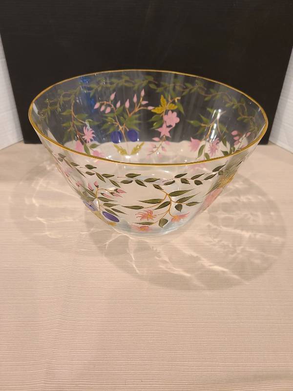 lot 1025 image: Crystal Clear Industries Handpainted Floral Design Glass Bowl, Gold-Tone Rim, 11in. diam., Romania