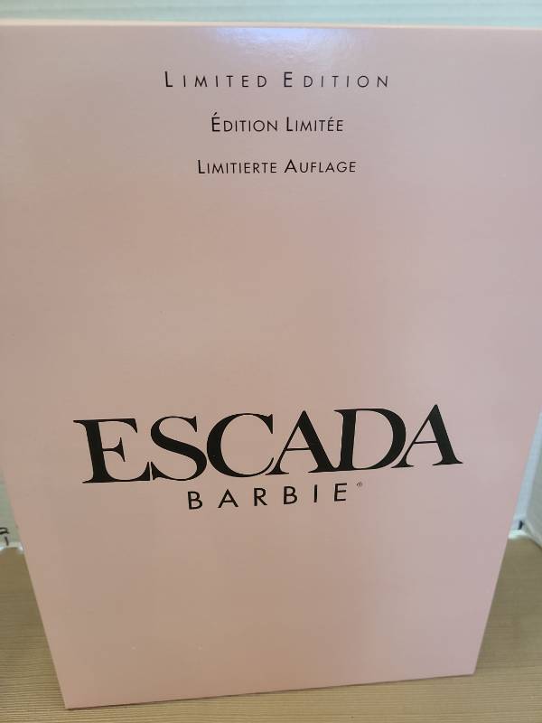 lot 1059 image: Barbie Escada Limited Edition Doll 11 12 in Mattel 15948