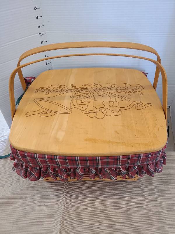 lot 1065 image: Longaberger Handwoven Basket with Handles, Lid and Liners, 8x15x15