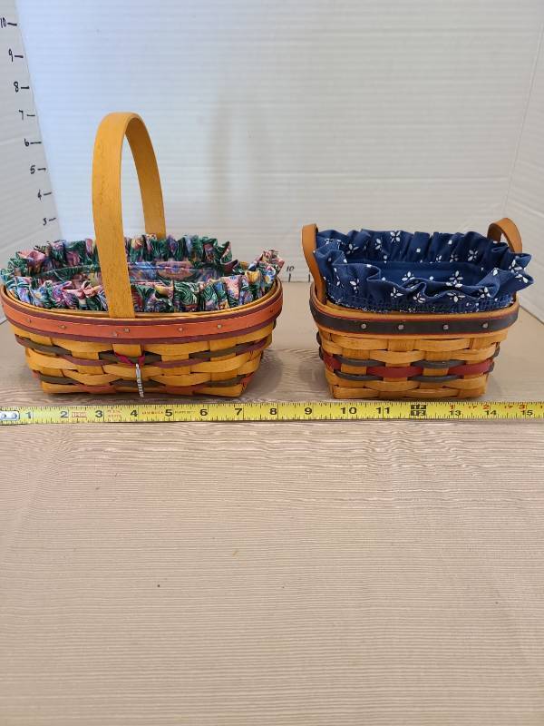 lot 1095 image: Longaberger Basket Lot of 2 with Fabric Liners and Handles