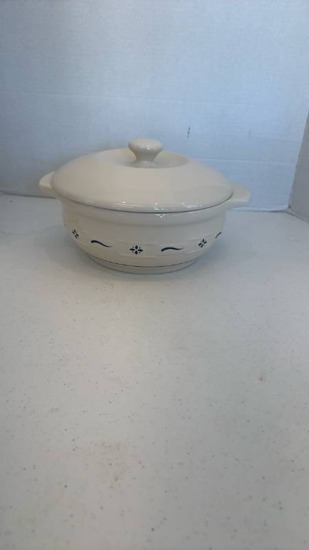 lot 1111 image: Longaberger Woven Traditions round covered casserole dish