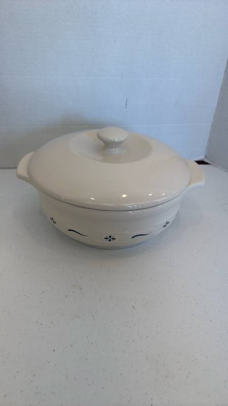 lot 1114 image: Longaberger Woven Traditions Round Covered Casserole Dish