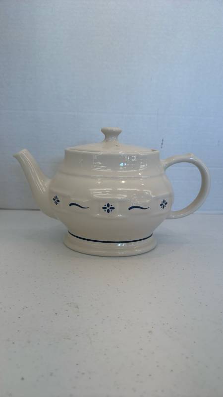 lot 1117 image: Longaberger Woven Traditions pottery teapot with lid