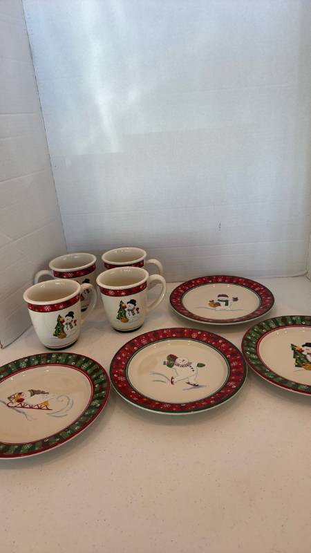lot 1132 image: Longaberger Bluster the Snowman Christmas coffee mugs and 8 inch plates