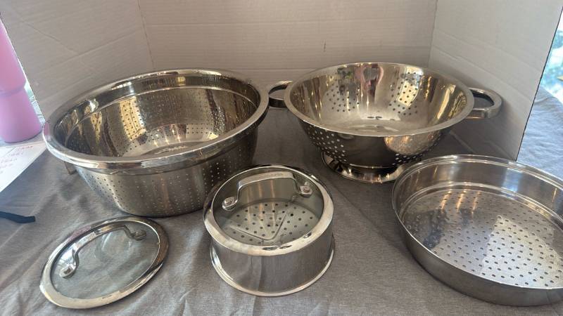 lot 1203 image: Cuisinart Colander Steamer Insert and Glass Lid Kitchen Cookware Lot