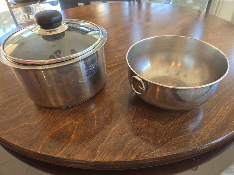 lot 1205 image: Cookware Lot