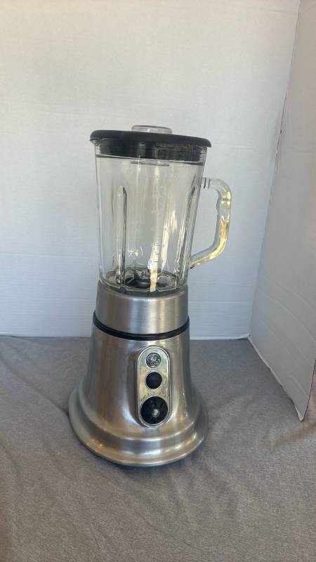 lot 1232 image: GE Blender with Glass Jar and Pulse Crush Speed Dial