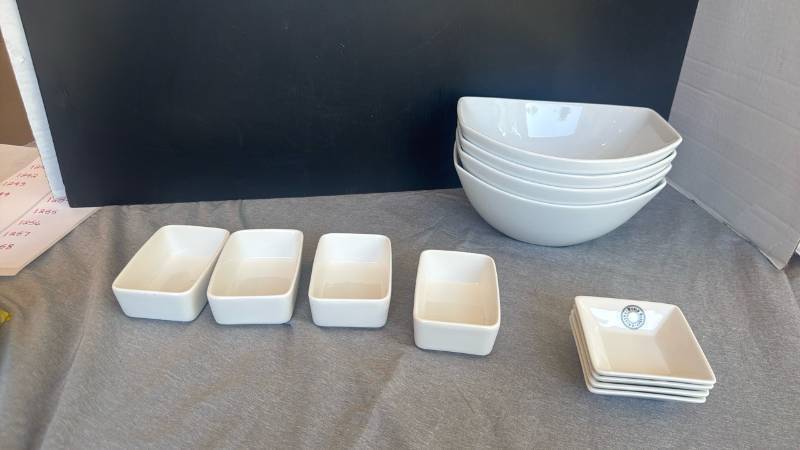 lot 1235 image: World Market Tasting Serving Bowl and Small Dish Lot