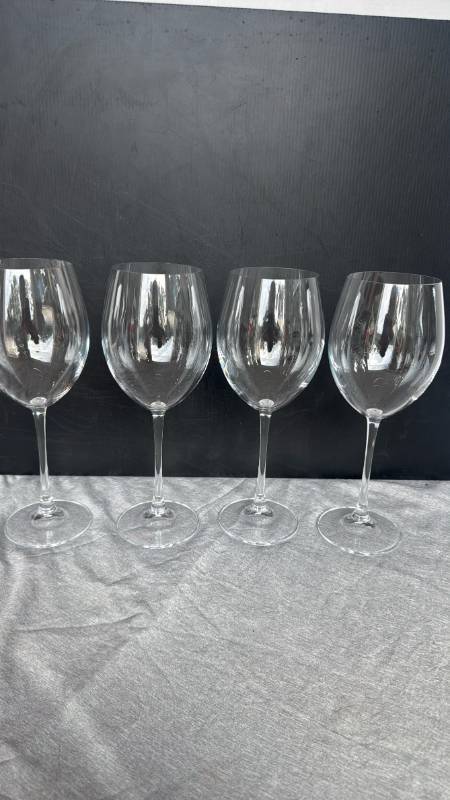 lot 1248 image: 4 large wine goblets