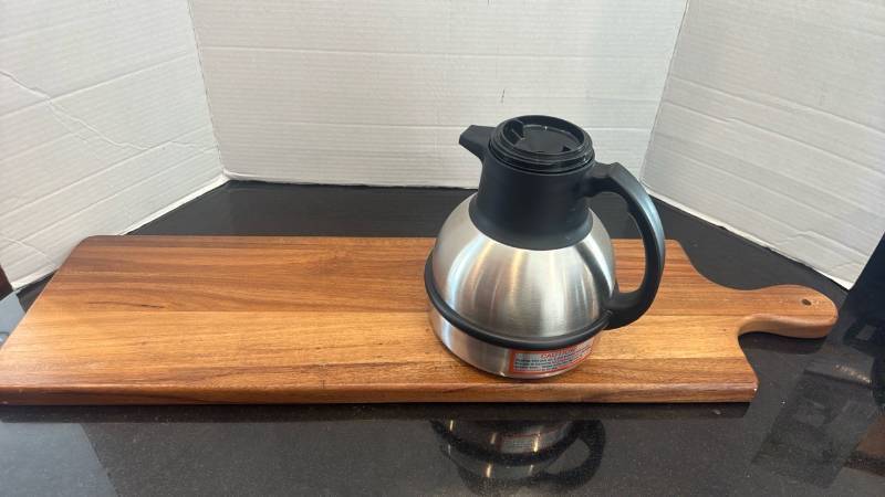 lot 1294 image: Long wooden serving board and coffee carafe