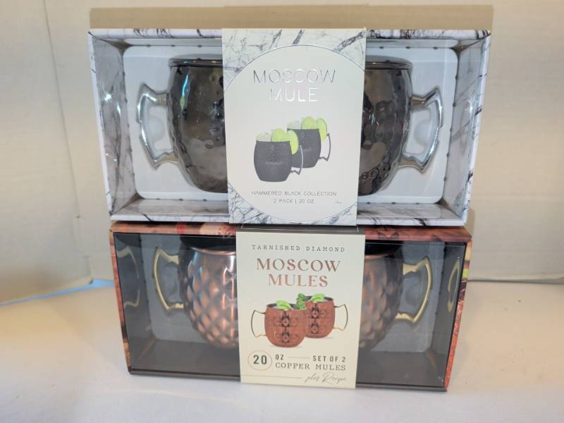 lot 1320 image: Moscow Mule Mugs Hammered Black 2 Pack 20 oz and Copper Set of 2 20 oz Lot