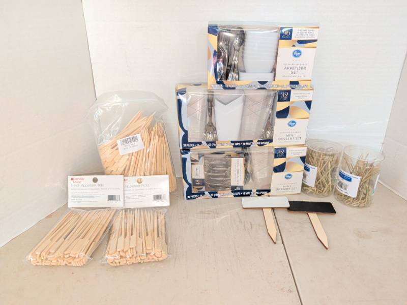 lot 1325 image: Appetizer sets, appetizer pics and more