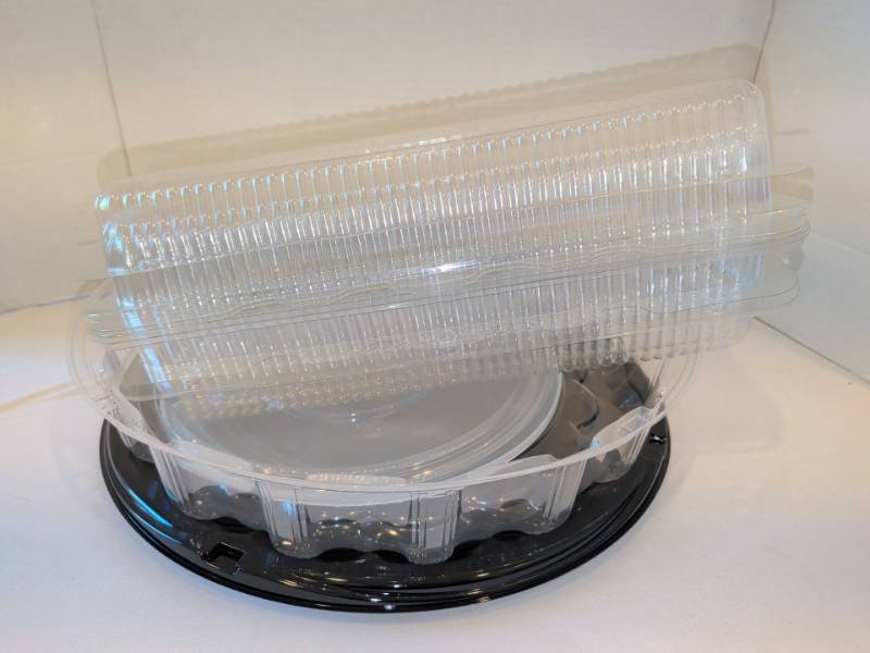 lot 1357 image: Clear Hinged Dome Containers with Black Round Base Set