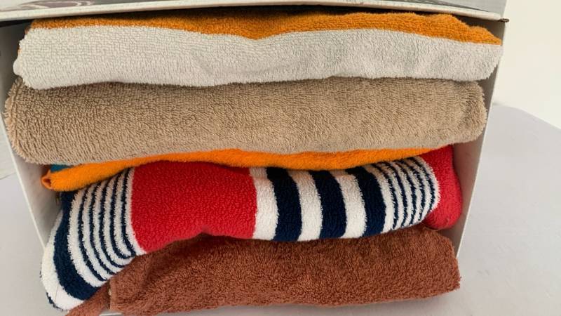 lot 1408 image: Towels