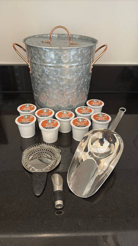lot 1608 image: Ice bucket and more