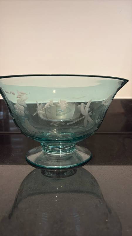 lot 1612 image: Blue glass bowl with etching