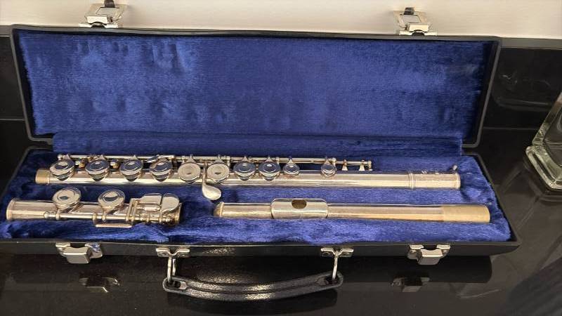 lot 1615 image: Bundy II Flute