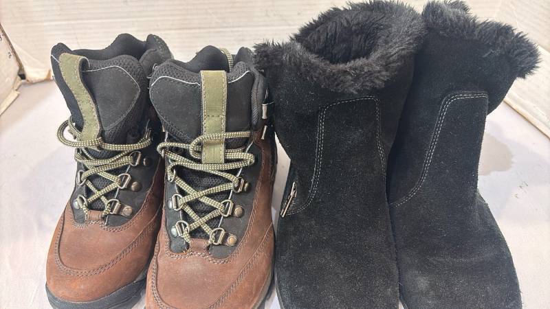 lot 1729 image: Timberland and Naturalizer Boots Size 8