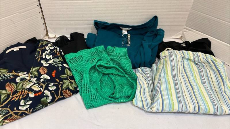 lot 1744 image: Three long sleeve shirts size L, one floral short sleeve shirt and a pair of capris M