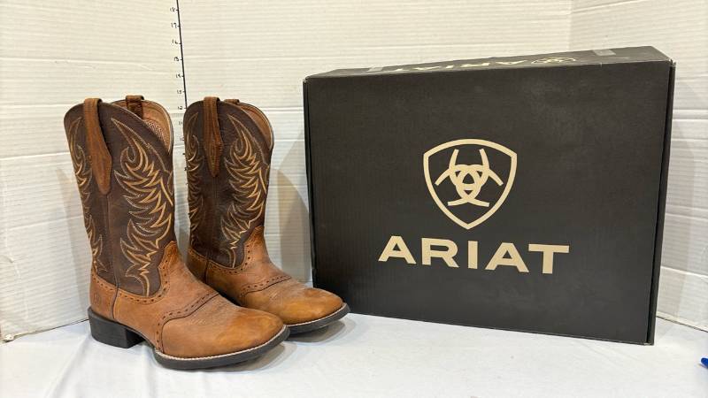 lot 1745 image: Ariat Mens Sport Sidewinder Boots 7.5 D Wide Square Toe 12 in 10021683(Appear to have never been worn)