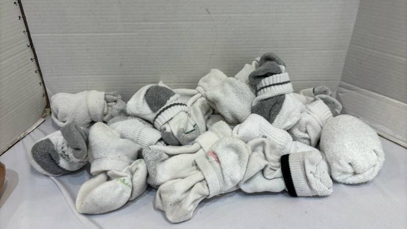 lot 1758 image: Assorted Socks Lot
