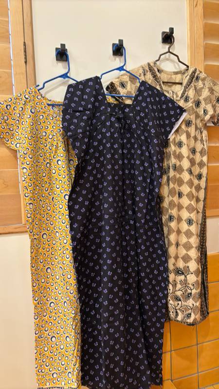 lot 1779 image: Lot of 3 Womens Short-Sleeve Long Dresses Assorted Prints