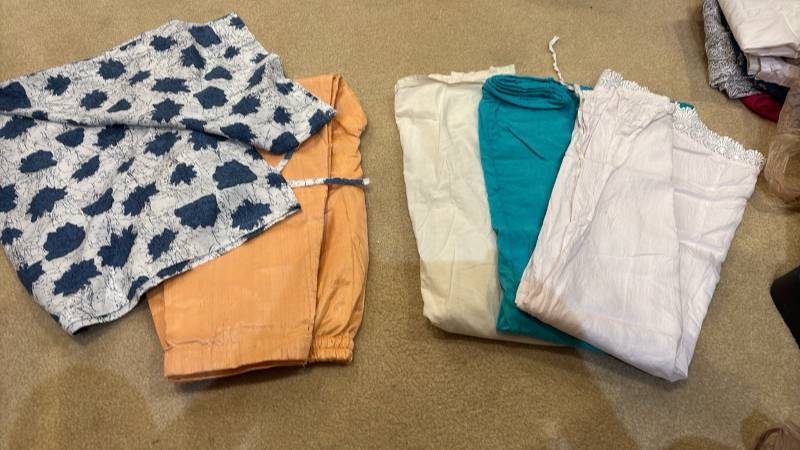 lot 1795 image: Clothing Lot of 2 Pants and 3 skirts Sizes Not Visible