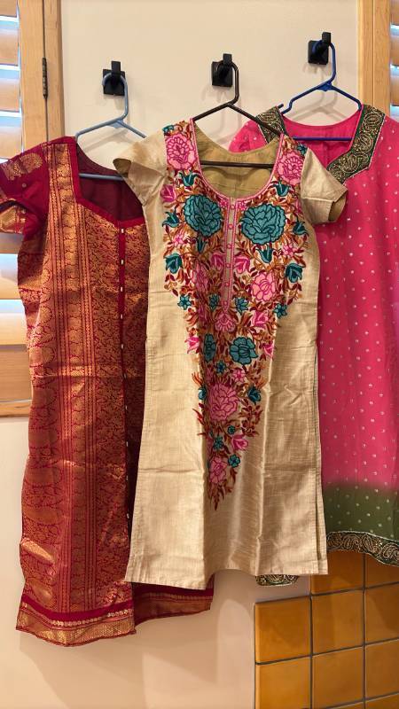 lot 1804 image: Womens Long Tunic Top Lot of 3 Red Beige and Pink