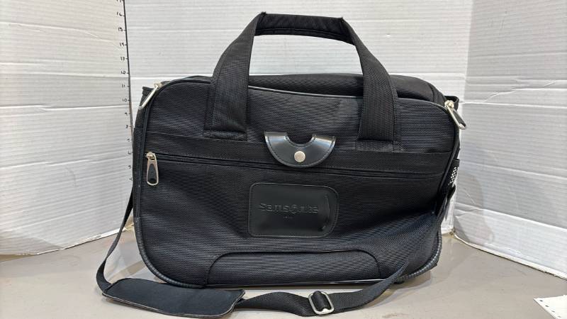 lot 1826 image: Samsonite Black Travel Bag with Top Handles and Shoulder Strap