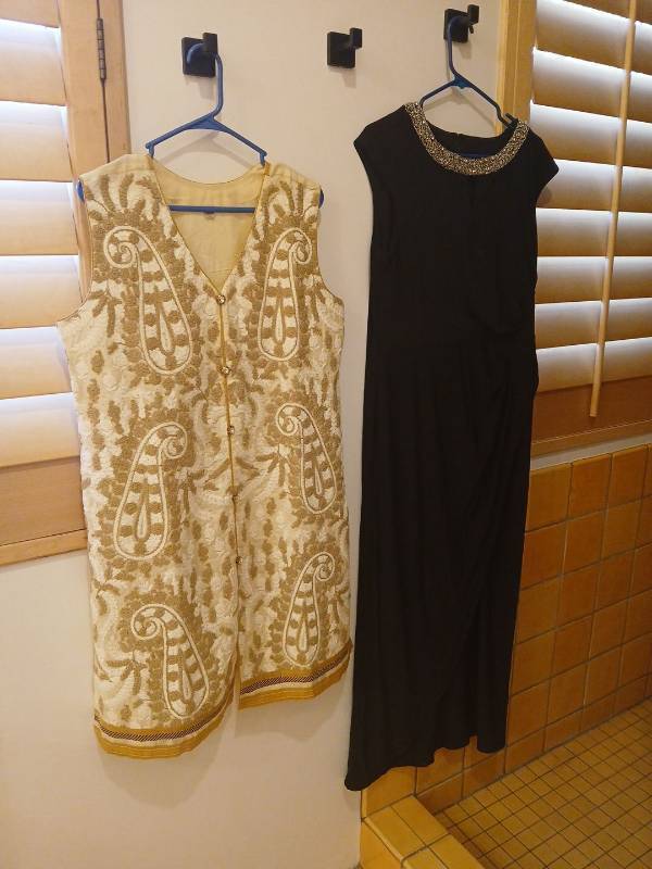 lot 1859 image: India Dress