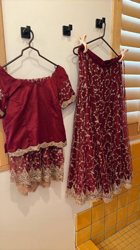 lot 1883 image: India clothing 3 piece hand stitched edging