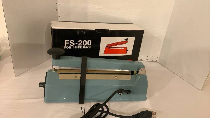 lot 2017 image: Impulse Sealer 110V 300W FS-200