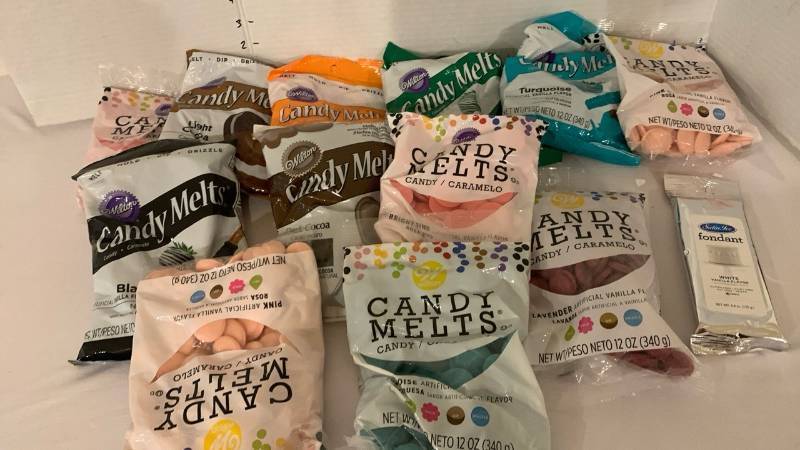 lot 2019 image: Wilton Candy Melts Assorted Colors 12 oz 340 g Lot