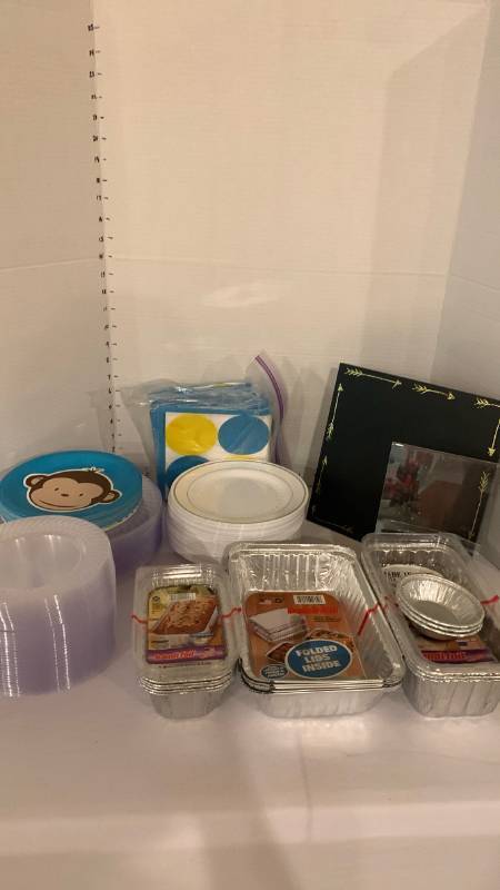lot 2024 image: Paper and plastic plates, napkins, and aluminum trays and more