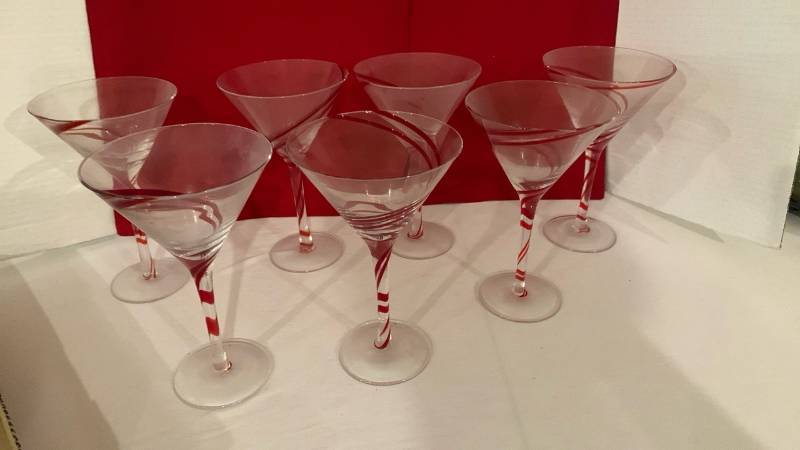 lot 2046 image: Martini Glasses Red Swirl