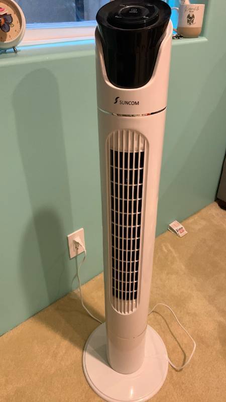 lot 2069 image: SUNCOM Tower Fan 110V 40W Model SCTSAJWH