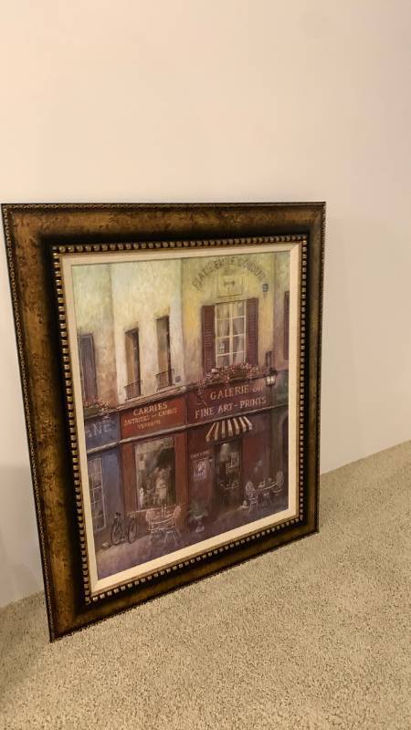 lot 2077 image: Wall decor 37x30