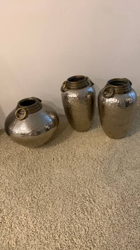 lot 2078 image: Set of 3 Hammered Finish Metal-Look Vases with Ring Handles 14 inches high and shorter