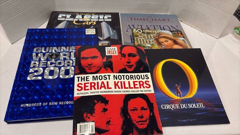 lot 2111 image: Coffee table books and more